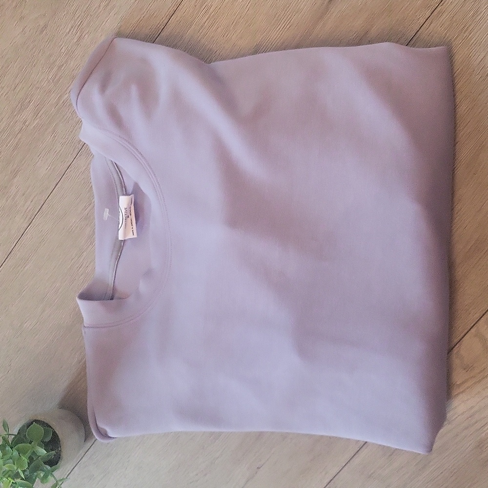 Lavender Sweatshirt Size Medium l Sage Collective